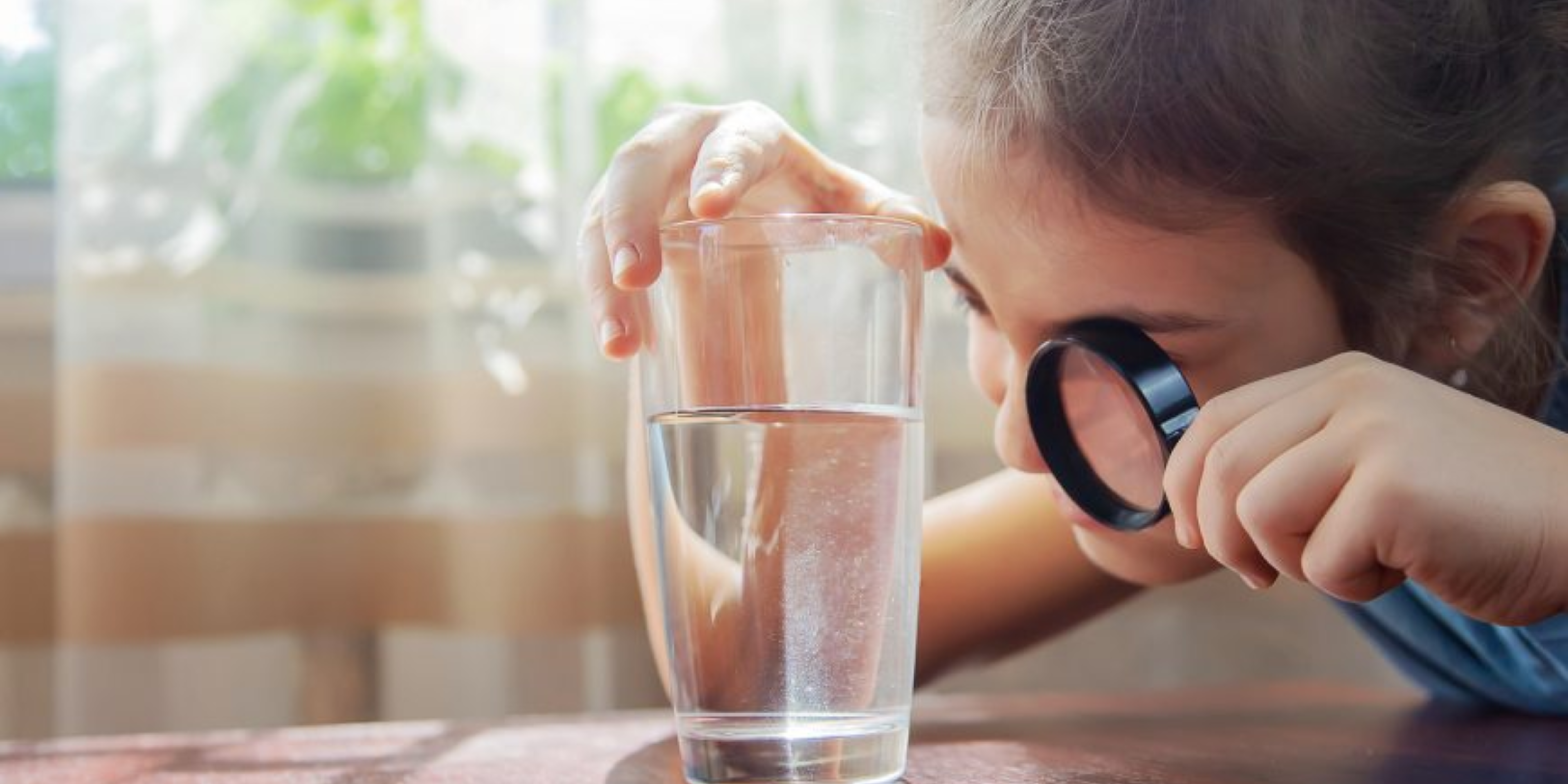 Découvrez les dernières règlementations en matière de la qualité de l'eau potable en France avec Hp2O.